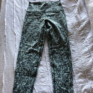 Aerie move leggings with lattice bottoms
